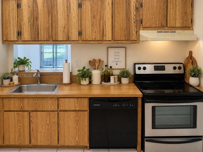Photo - 8760 SW 133rd Avenue Rd Unit 103