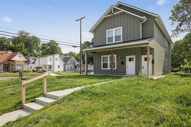 Photo - 3955 Rookwood Ave