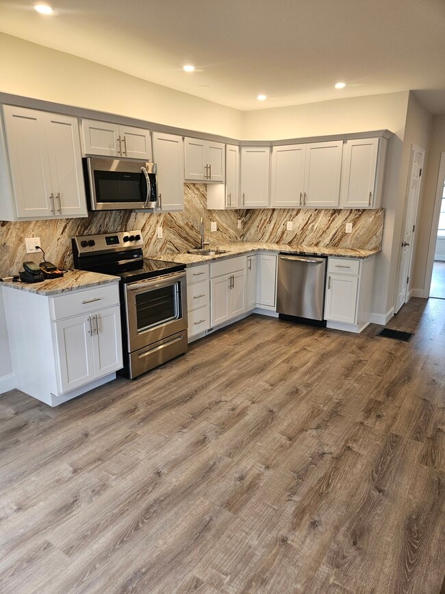 Photo - 15 Warsaw Ave Unit 2