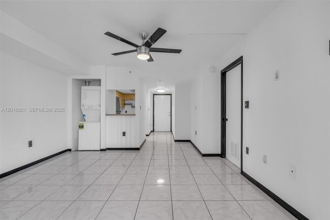 Building Photo - 102 SW 6th Ave Unit 201