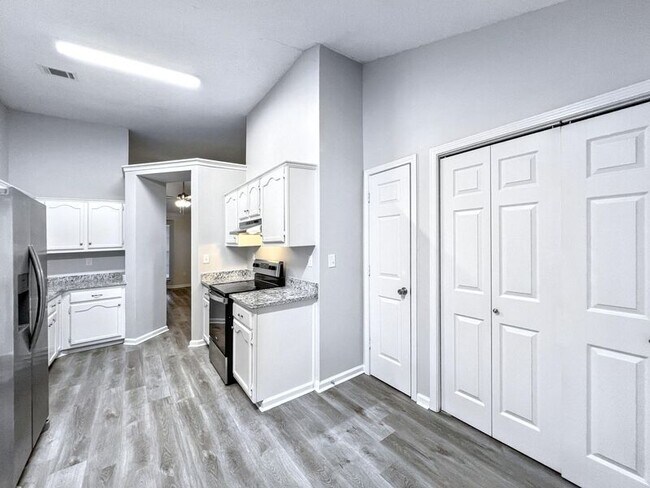 Photo - 7611 Lilly Dr