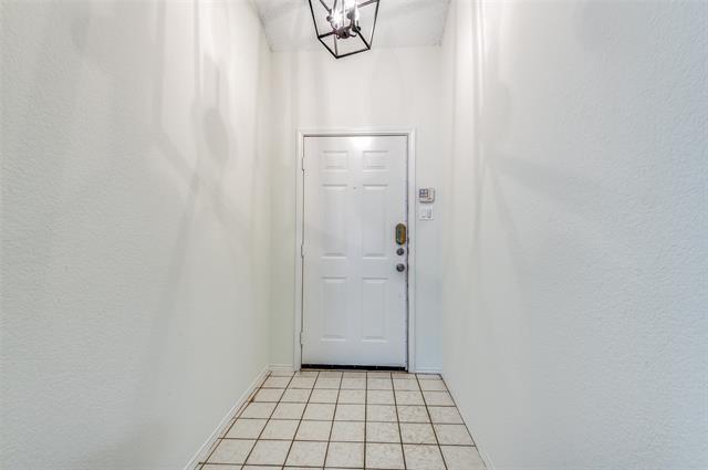 Photo - 1940 Helen Ln