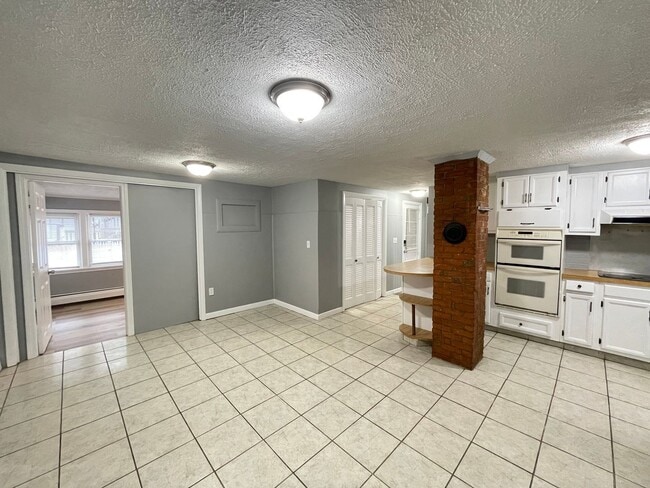 Photo - 266 Douglas St Unit 1
