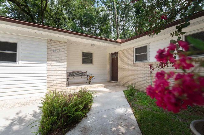 Photo - 1837 Devra Dr House