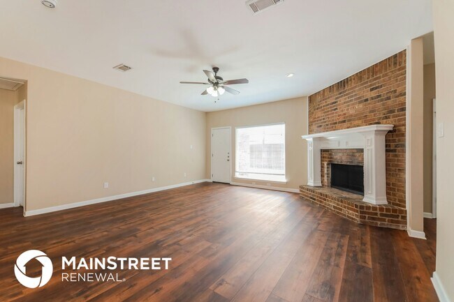 Photo - 9306 Chimneywood Dr