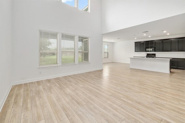 Photo - 113 King Thistle Ct