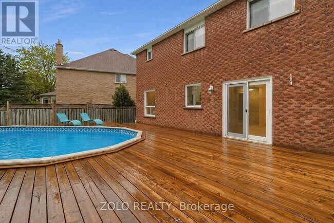 Photo - 272 Elman Crescent