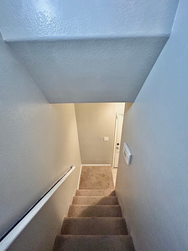 Photo - 356 N 169th Ave