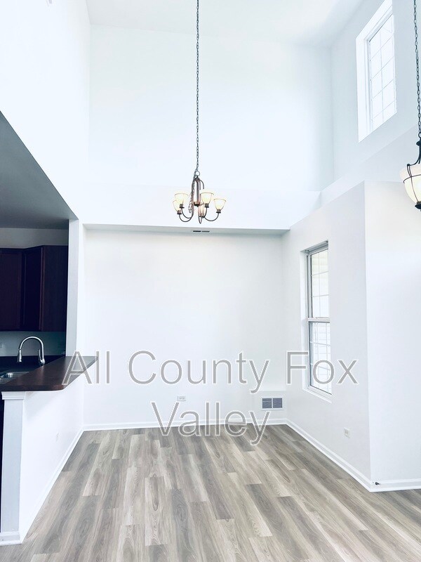 Photo - 503 Lakeside Ct