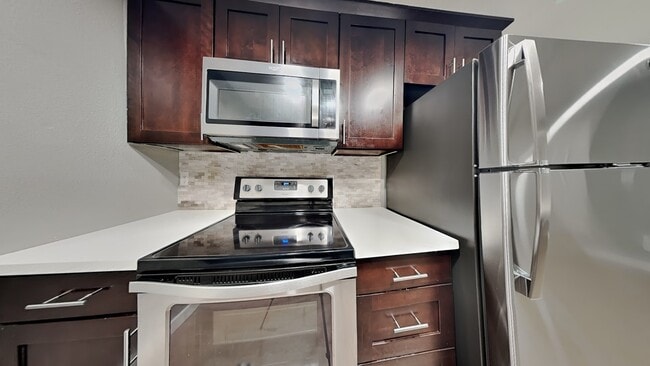 Photo - 1105 S Woodlawn St Unit 2