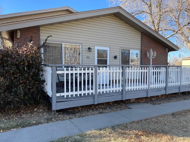 Photo - 3355 S Flower St