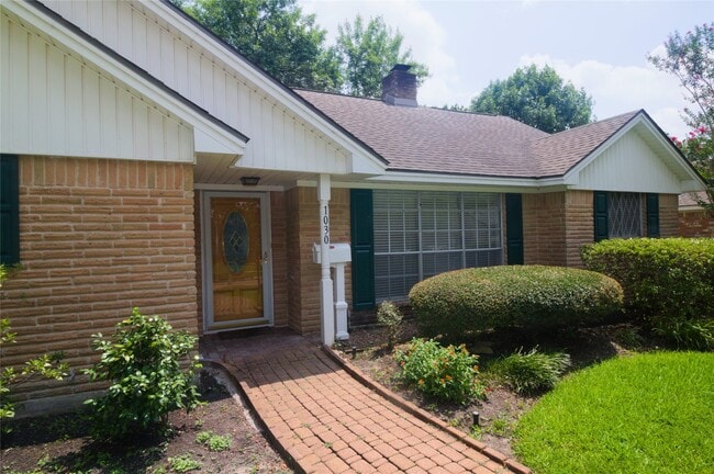 Photo - 1030 Montour Dr