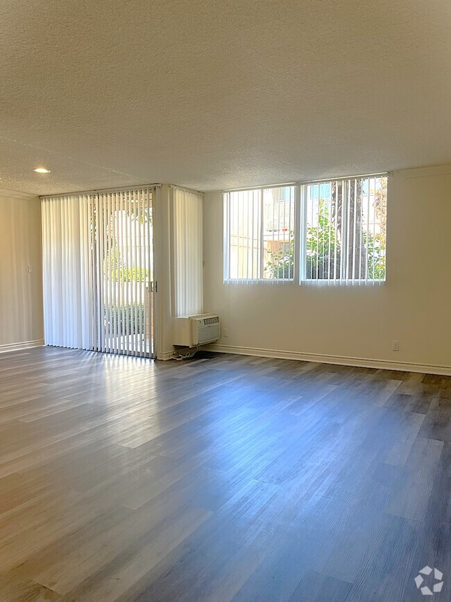 Unit 11 - Living Room - Balboa Palms Apartments