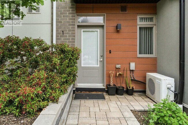 Photo - 60 Orchid Pl Dr