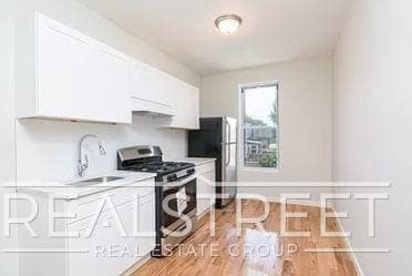 3 Bed 1 Bath in PLG! - 3 Bed 1 Bath in PLG! Apartment Unit 1