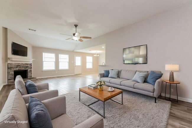 Photo - 708 Mackenzi Dr