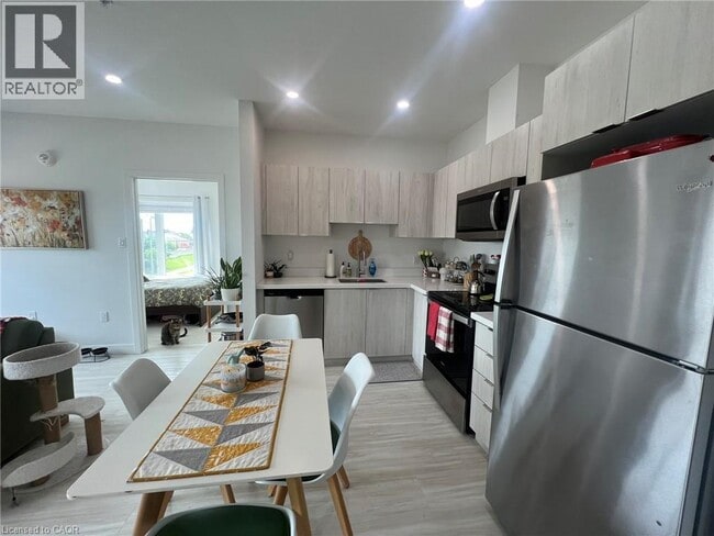 Photo - 408 Dundas St S Unit 403