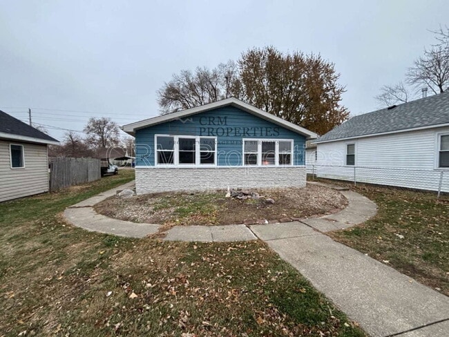 Building Photo - 1330 S Jay St