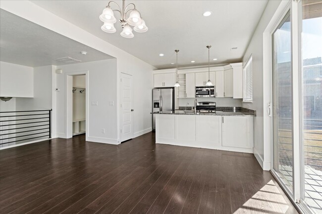 Photo - 2333 S Long Dr