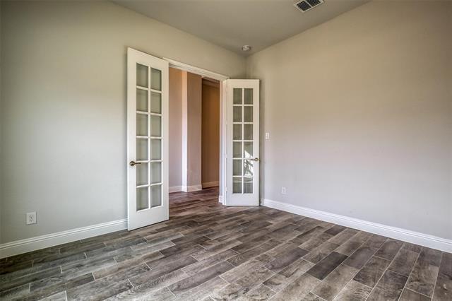 Photo - 332 Cowling Dr