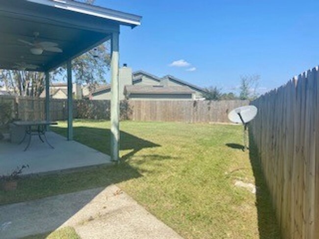 Beautiful home on quiet cul-de-sac! Very c... - Beautiful home on quiet cul-de-sac! Very c...