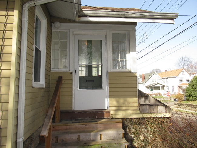 2023 Lawn Ave