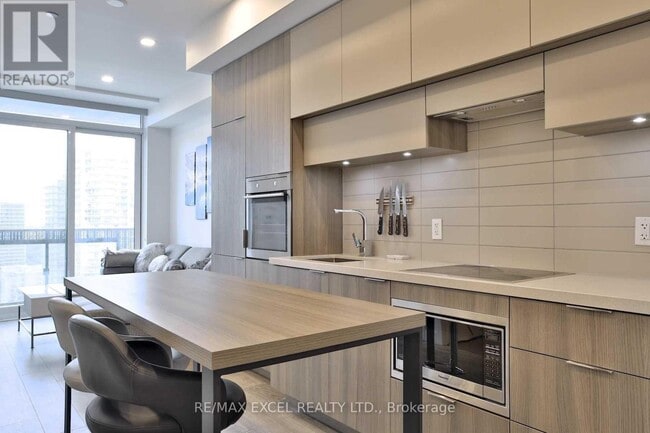 Photo - 8 Eglinton Ave E Unit 2407