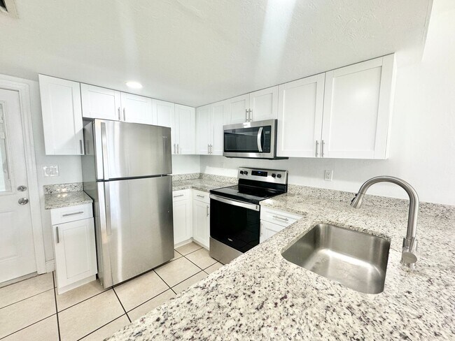 Photo - 1936 Sunshine Blvd Unidad #C