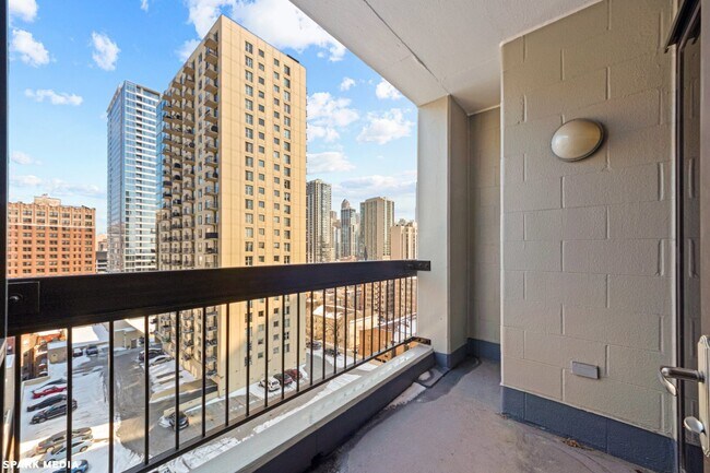 Photo - 1212 N Wells St Unidad 1202