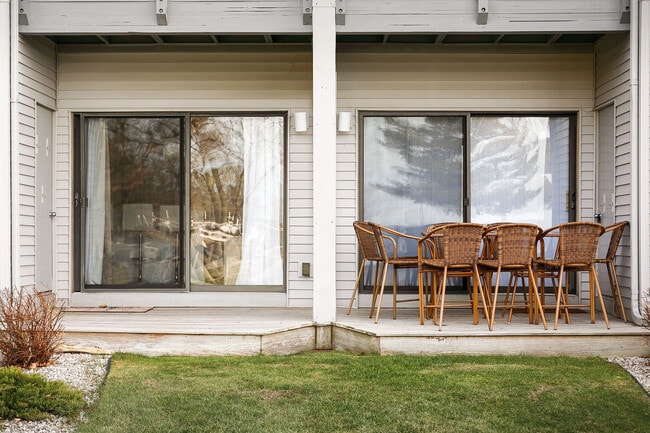 Photo - 5704 N Creeks Xing Unit 600