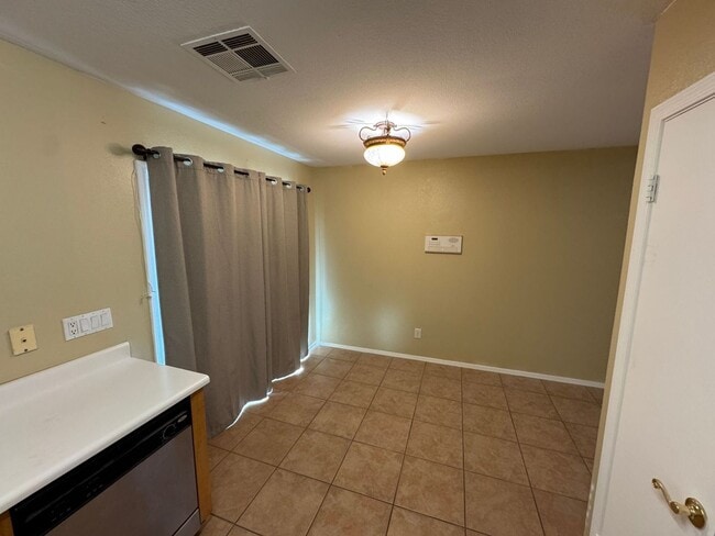 Photo - 9949 E Diamond Ave