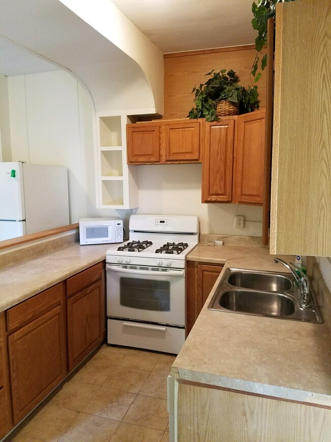 Photo - 109 Dewitt Pl