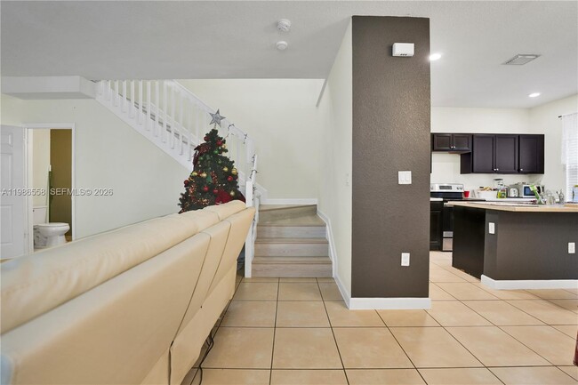 Photo - 101 NE 37th Pl