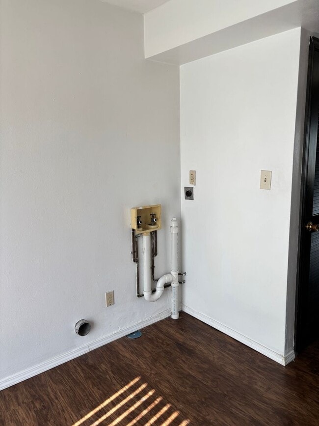 Photo - Creston Arms Ct. Unit 10 Creston