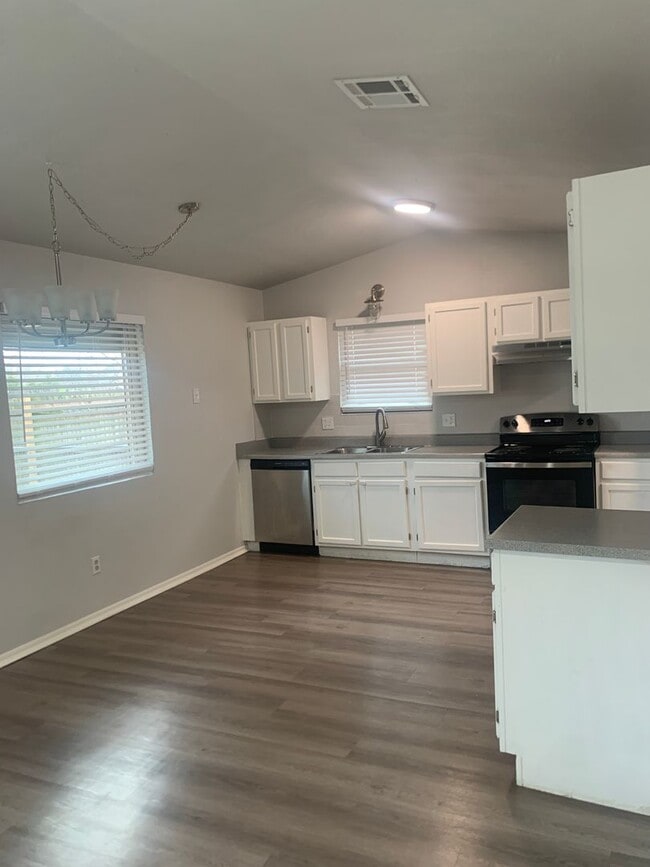 Photo - Renovated 3 Bedroom/ 1.5 Bath in Great Neighborhood