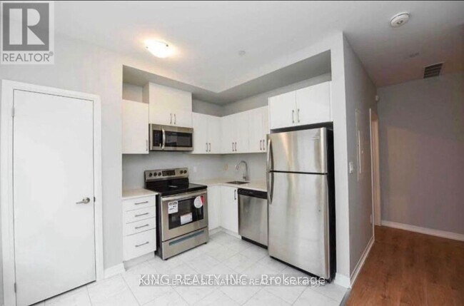 Photo - 400 The East Mall