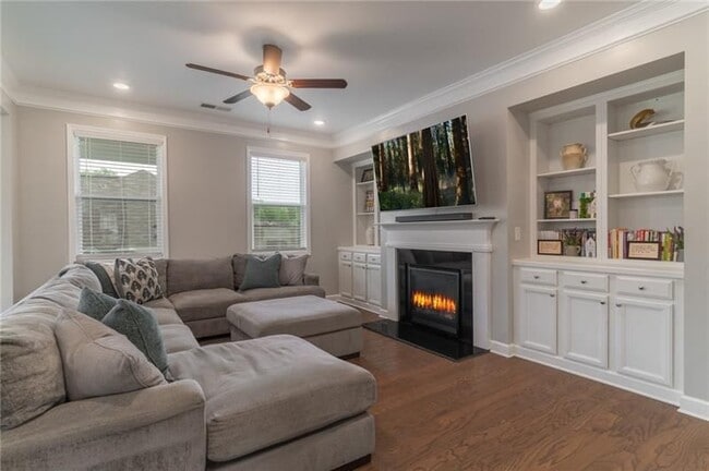 Photo - 301 Cochin Dr