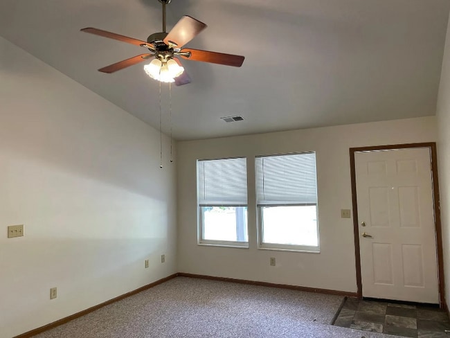 Photo - 10601 Cunot-Cataract Rd Unidad 9