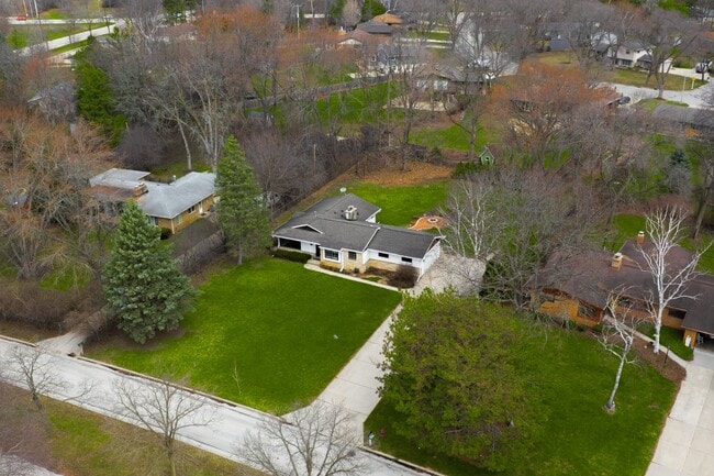 Photo - 2428 S Root River Pkwy