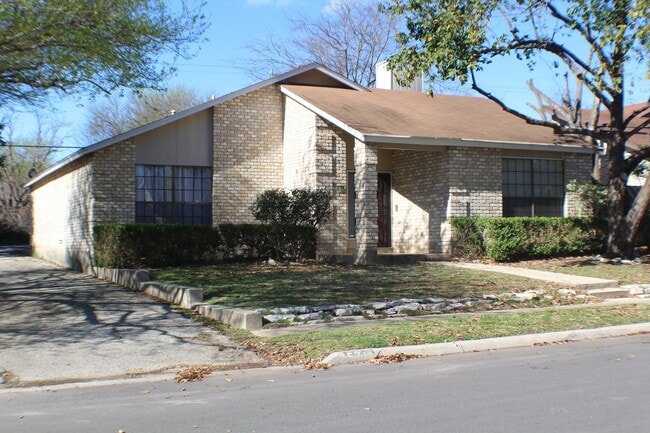 Photo - Gorgeous garden style home in San Antonio. Realtor Commission: $300
