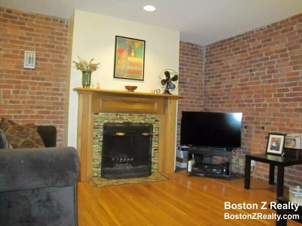 Photo - 87 Gainsborough St Unit 205