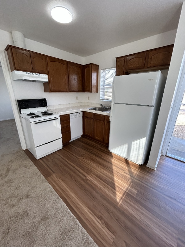 Photo - 1584 E Courtney Pl Unit 2