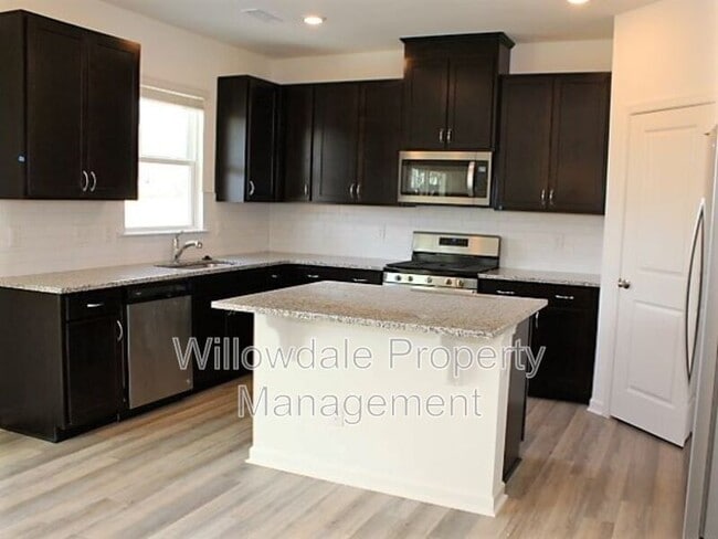 Photo - 125 Willow Grove Ln