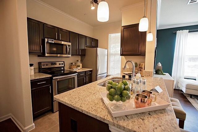 Bell Frisco At Main Apartments For Rent In Frisco Tx Forrent Com