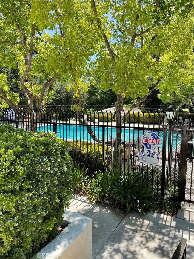 Photo - 4714 Park Granada