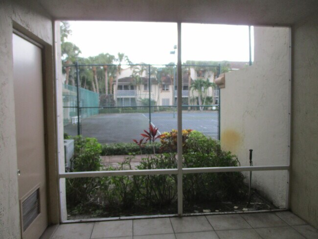 Photo - 19104 Glenmoor Dr