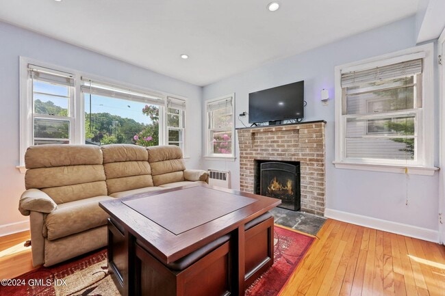 Photo - 10 Fletcher Ave