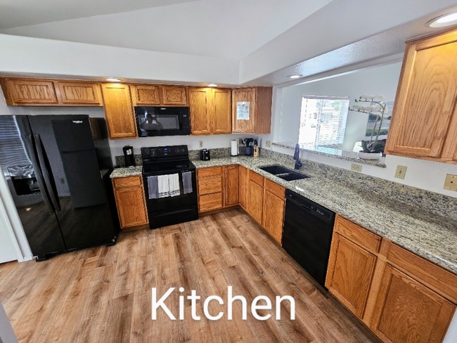 Photo - 1997 Traces Ln