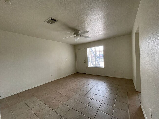 Photo - 2808 Cantabrian Dr Unidad Apt A