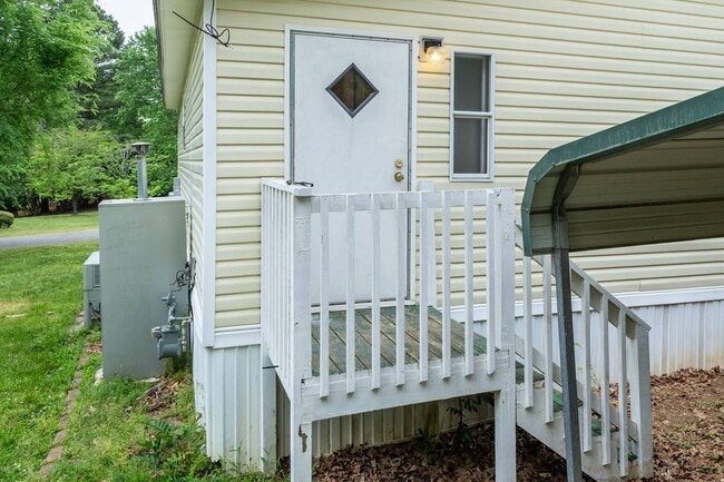 Photo - Well Maintained Three Bedroom Home!